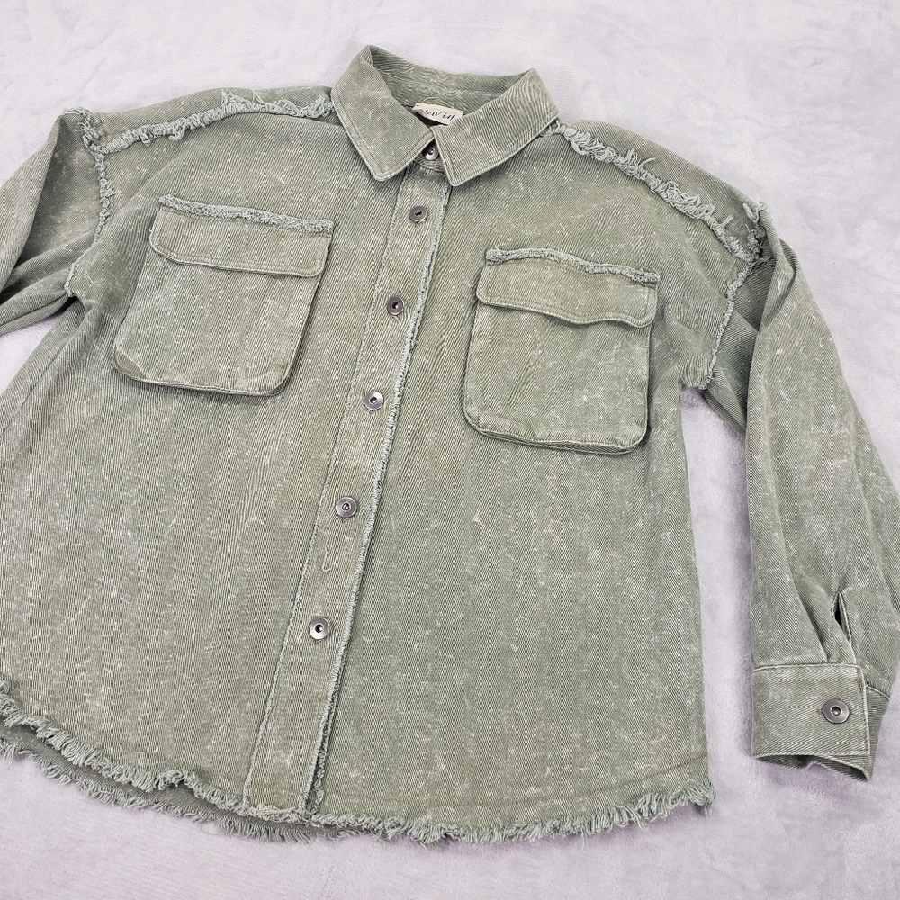 Utility Green Shacket‎ Women's Large Acid Wash Distressed Raw Hem Double Pockets